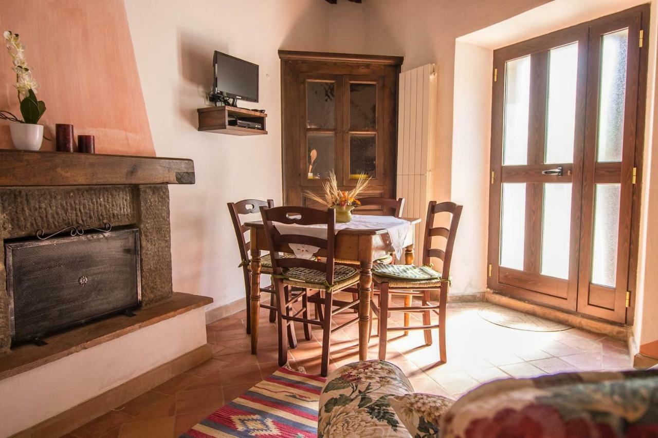 Le Casette Country House 2 Petricci ภายนอก รูปภาพ